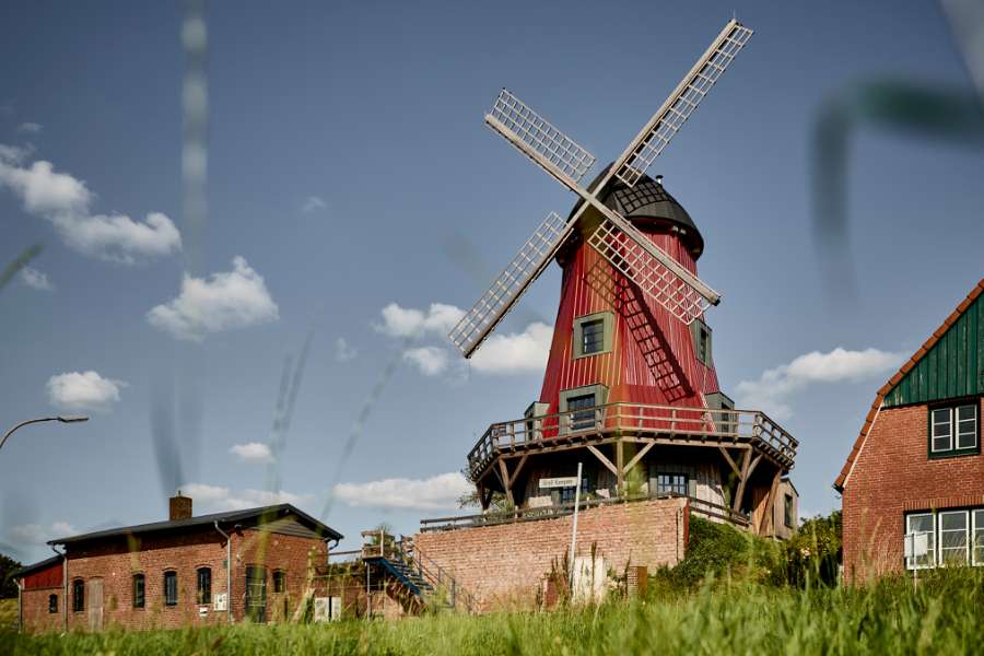 Historic mill is brought back to life with rib sheets, An der Fähre 3, 25573 Beidenfleth, Germany